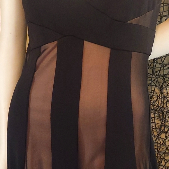 Maggie London Petites mid length dress - Picture 2 of 16